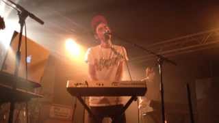 Video thumbnail of "YEARS & YEARS - TRAPS [Live at La Boule Noire]"