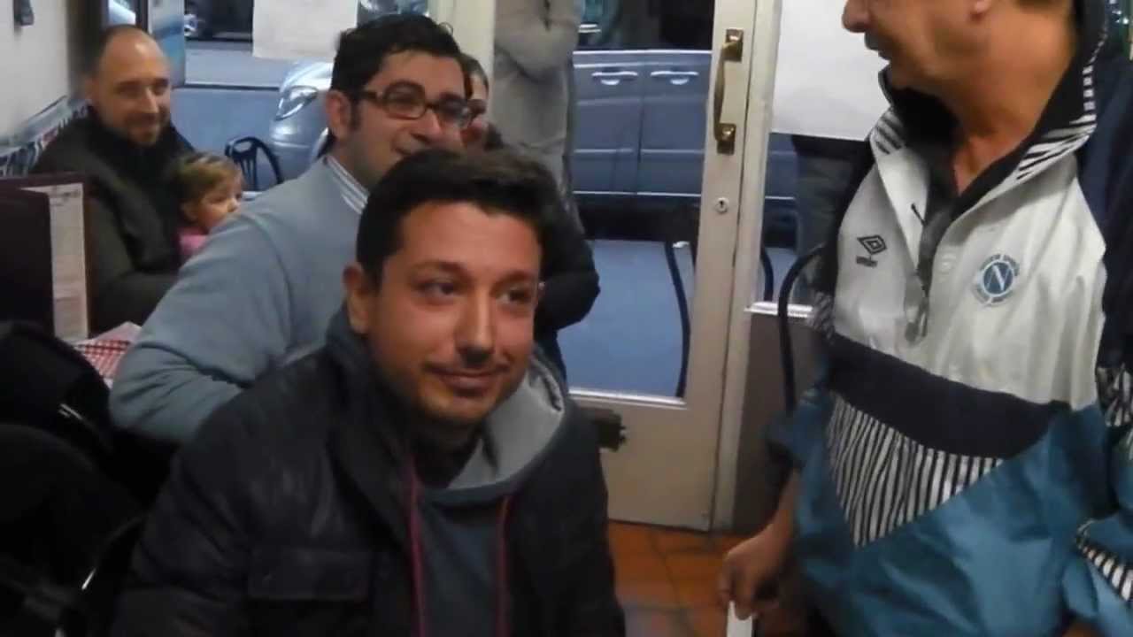 Saluti da i Napoletani di Londra a 'TUTTI PAZZI PER IL CALCIO' per Tele A! london tube map