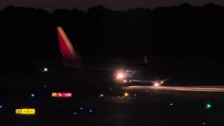 Southwest Airlines Boeing 737-700 [N935WN] landing in RDU Airport