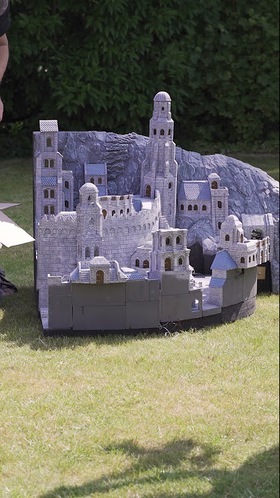 LEGO MOC The Walls of Minas Tirith by Playwell Bricks