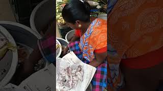 இவ்ளோ கணவா மீனும் 200 ரூபாய் தான் friends#food#seafish#shorts#trending#new