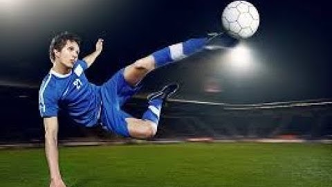 (3-48) Exactly 3.0 s after a projectile is fired into the air from the ground, it is observed to