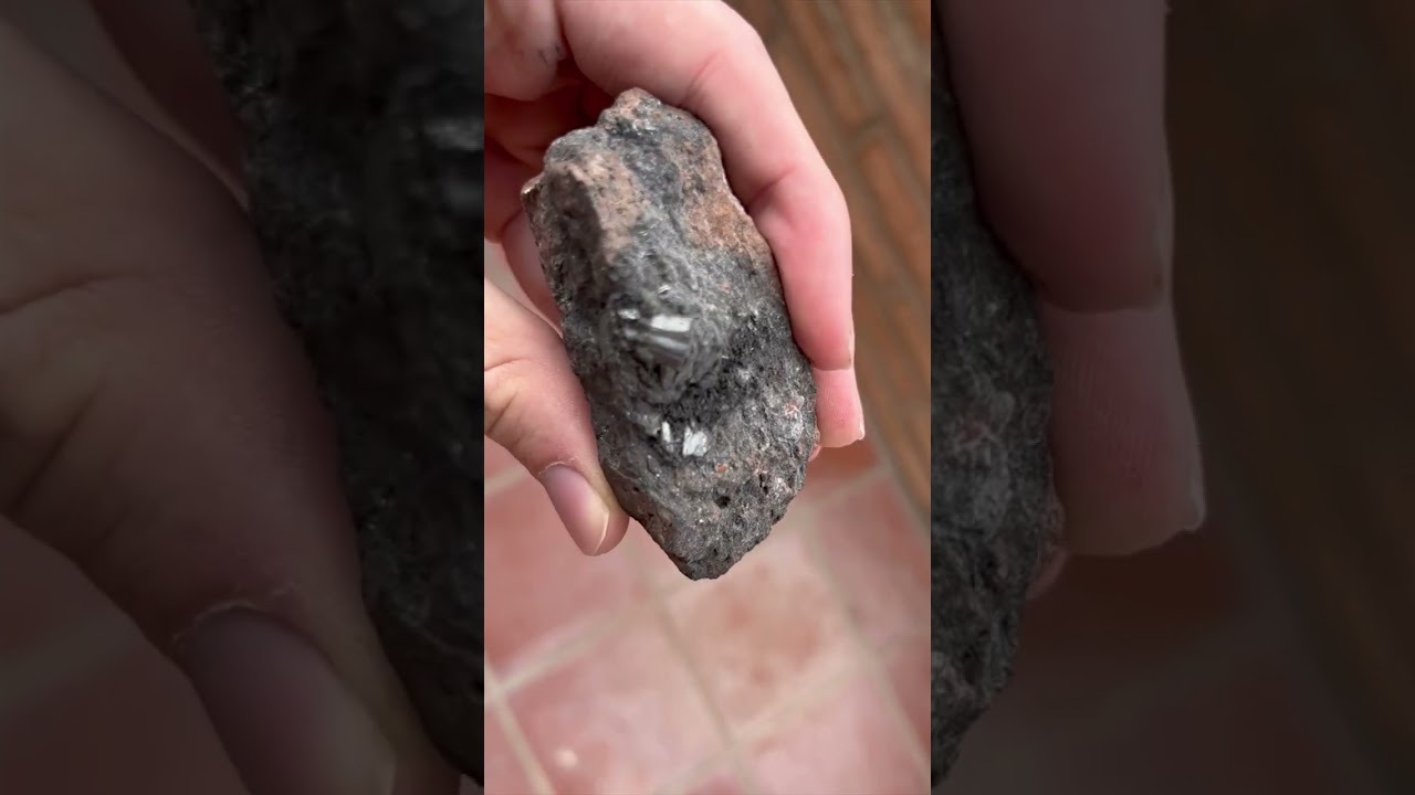 The Volcano Which Emits 20 Tons of an Element Rarer than Gold Each Year