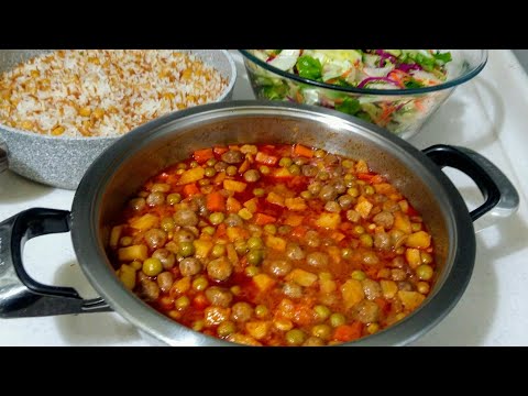 Misket köfteli bezelye İle Akşam yemeği Menüsü/Nohutlu pilav/Yeşillik Salatası/Seval Mutfakta