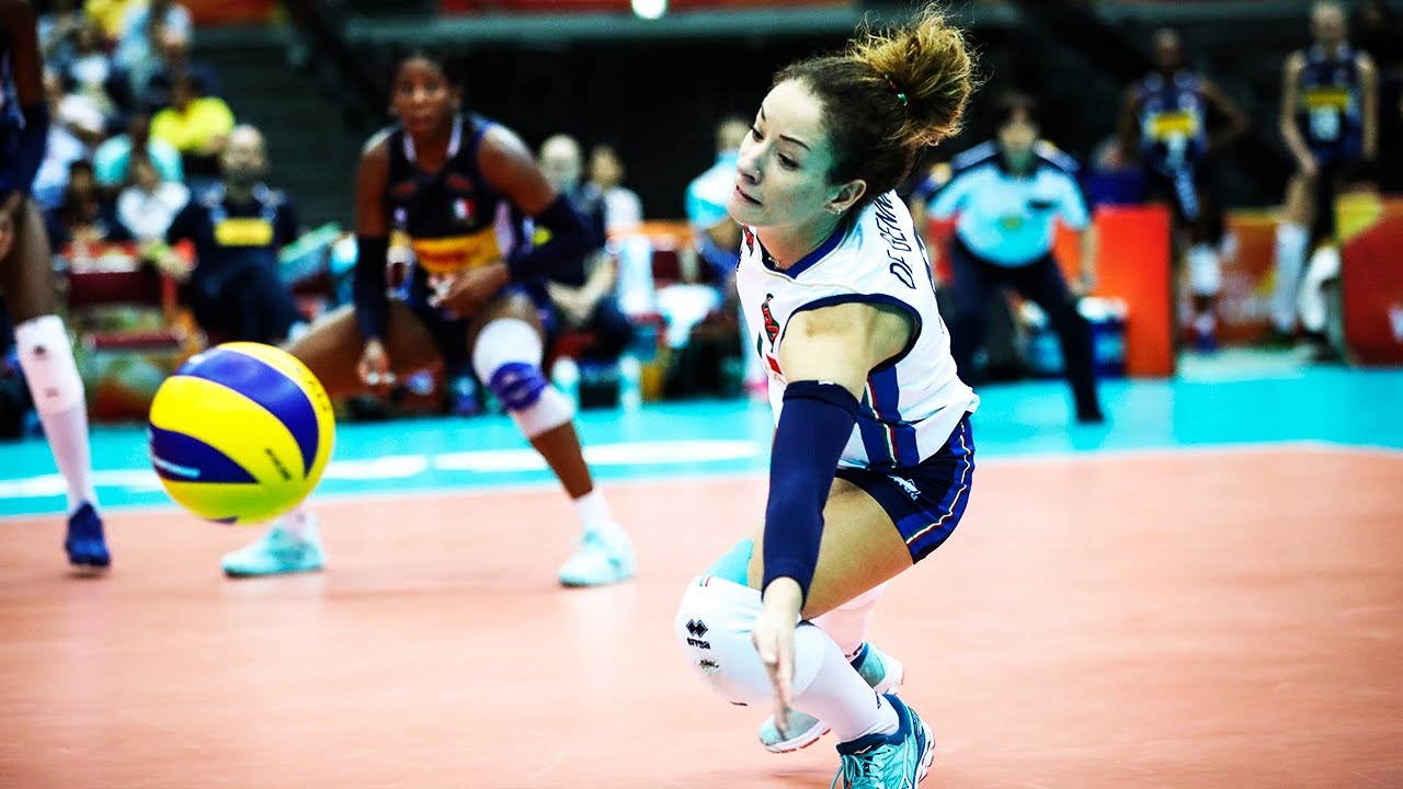 Monica De Gennaro - Crazy Volleyball Digs/Saves ᴴᴰ - YouTube