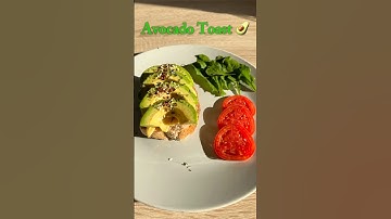 How to Make AVOCADO TOAST? 🥑 Easy, Fast, and Healthy #foodsloverrecipes #shorts #avocadotoast