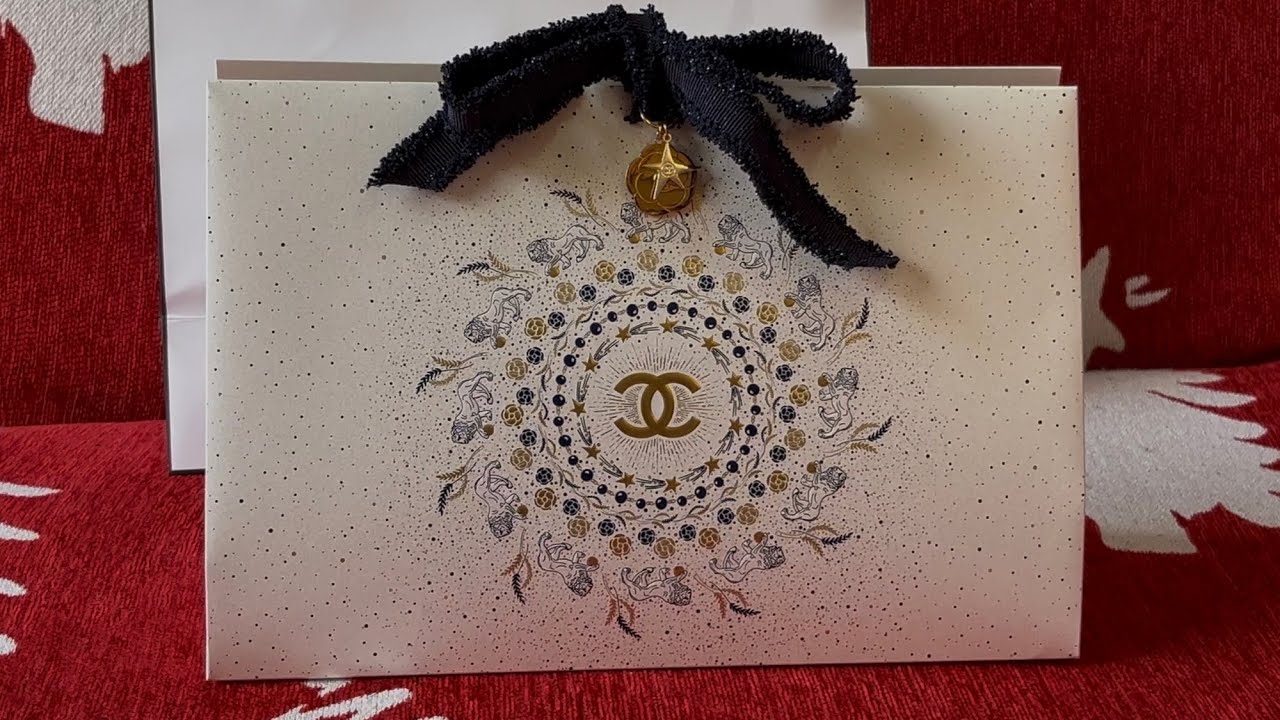 CHANEL BEAUTÉ Holidays Unboxing!!! Beauty Products and Minis 🤩🤩🤩