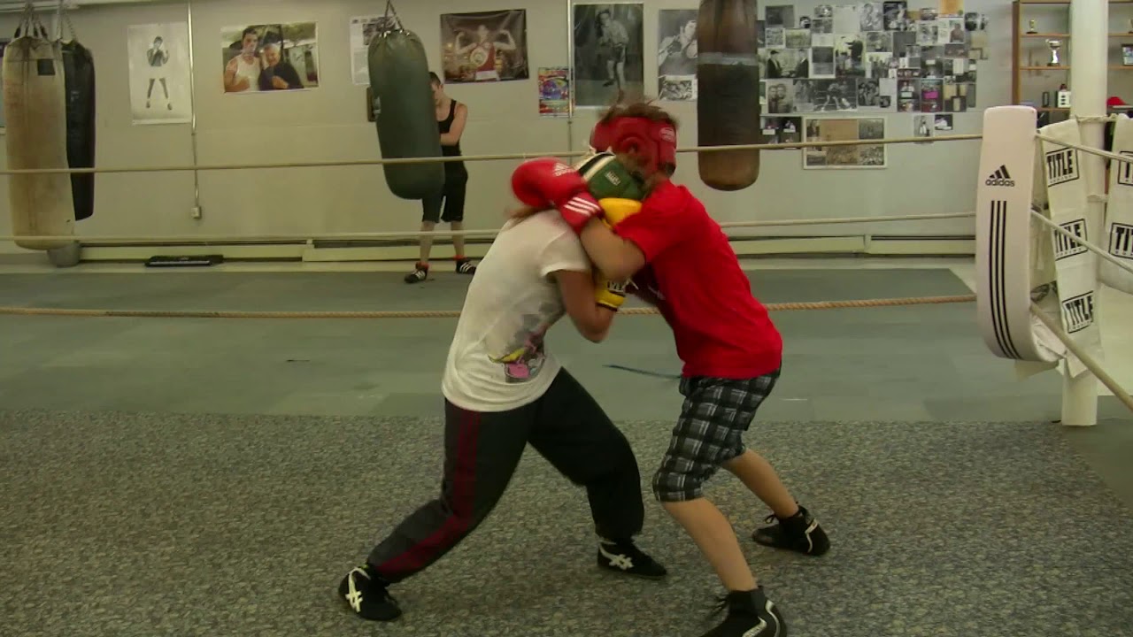Girl VS boy Sparring Junior  Boxing