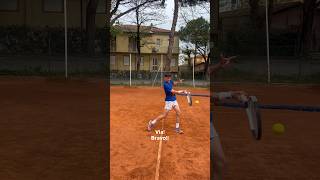 LAVORO PER COSTRINGERE AD SCARICARE IN AVANTI DOPO IL COLPO CON L’ AIUTO DI UN ELASTICO #tennis