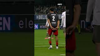 Joey Veerman Legt Aan Voor Een Vrije Trap En Schiet Heerlijk Raak