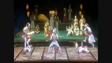 Cirque Du Soleil - Kà - Pageant