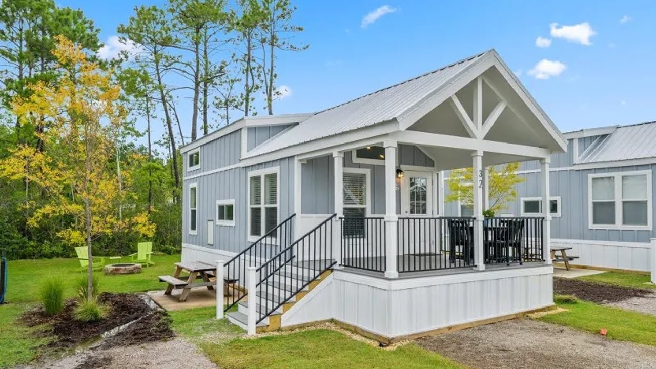 The Most Beautiful Park Model 4110L From Champion Homes - YouTube