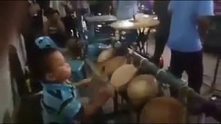 Drumer Anak Kecil Orang Batak (Batak Berbakat) Gondang Maut