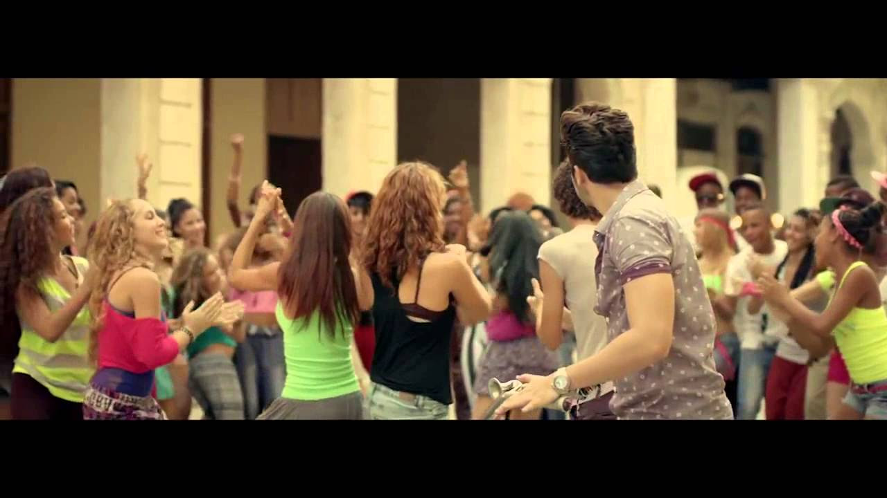 Bailando Enrique Iglesias feat Luan Santana Portuguese Version HD