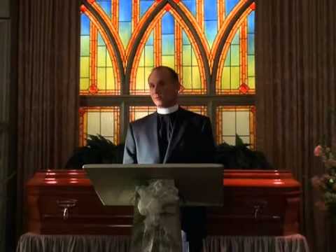 Six Feet Under - Season 2 episode 5 The Invisible Woman unknown female in background
