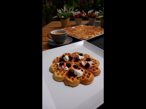 Waffeln, Kirschmarmelade & ☕️  | Cherry Jam Waffles & coffee | Vişne Reçelli Waffle & Kahve #Shorts