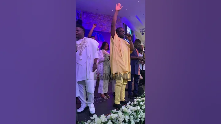 DADDY SHOWKEY PERFORMING AT ICE-K OF ARTQUAKE’s MOTHER 90th BIRTHDAY IN LAGOS