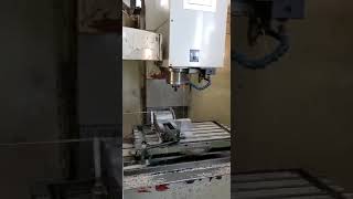 Vertikales Bearbeitungszentrum Hurco Bmc 30