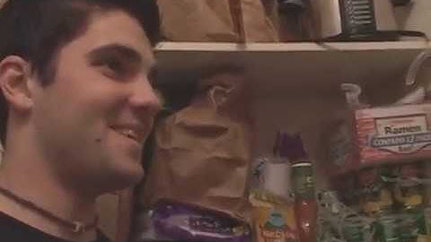 HOW EAT FREEGAN: Billy Prusinowski & Friends DUMPSTER DIVING Documentary - Syracuse, NY 2005