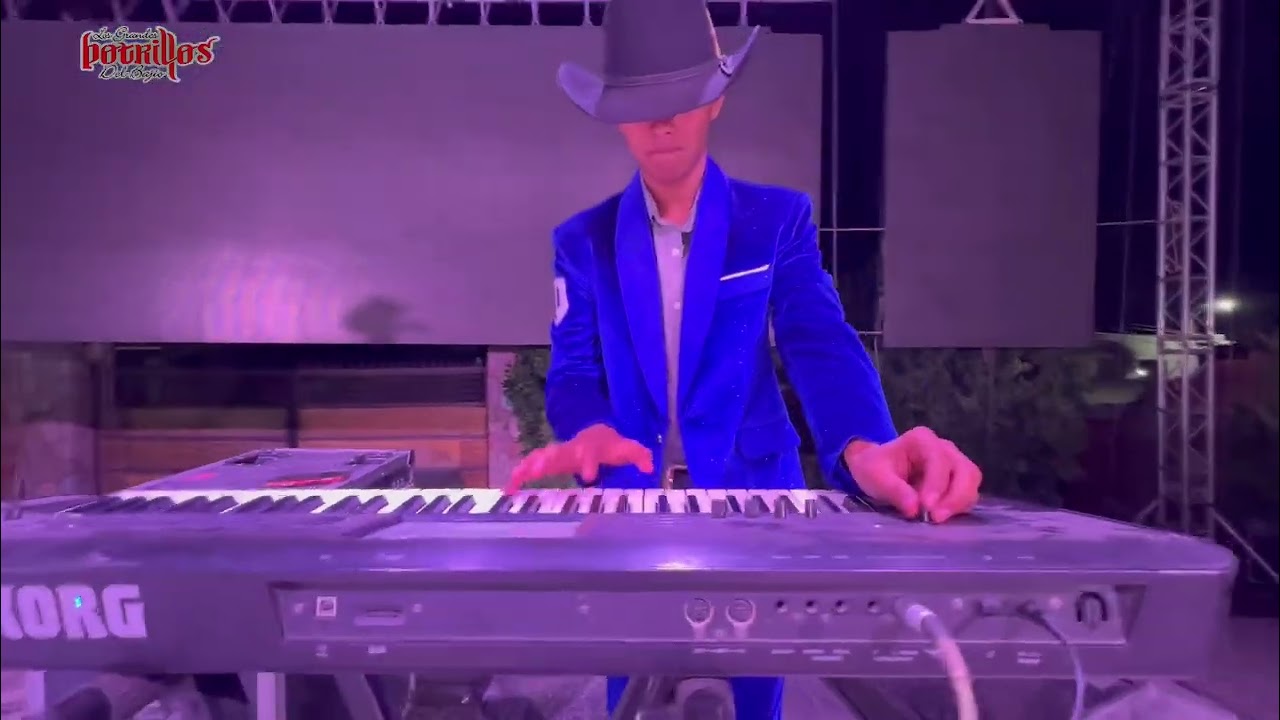 Saxofones Mágicos 🎷🎷Los Grandes Potrillos Del Bajio en la Sauceda Gto (salón Texano)