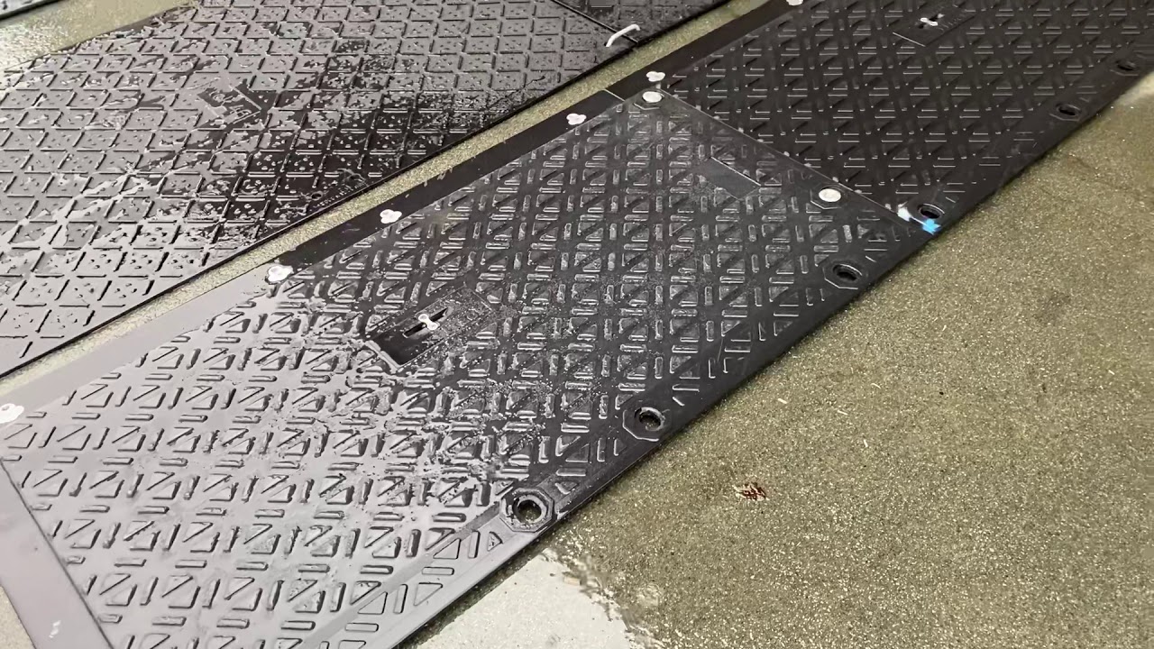 Produktvorstellung Hochleistungs Fahrplatten und Schwerlastplatten für Baustraßen und Flächenschutz