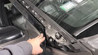 2011 - 2019 Explorer Exterior Window Trim Breaks - this is a 2015 - Let's Fix It - How To Replace