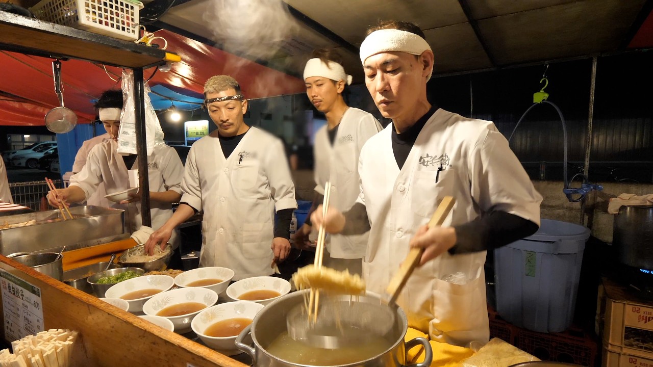 ラーメン1杯600円。 街角に突如現れる高知の夜を彩る情熱屋台に客が押し寄せる