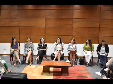 Video: Mujeres diputadas de la Duma Estatal: lista, datos interesantes, fotos