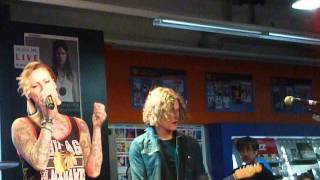 Jennifer Rostock - Du nimmst mir die Angst (LIVE am 17.01.14 im SATURN Hamburg)