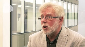 Eastend actor Phil Davis talks to UEL