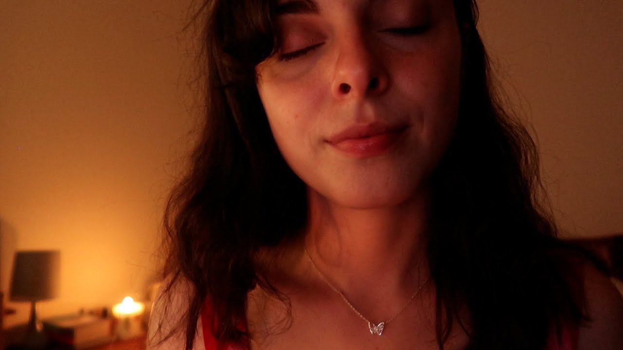 asmr ♡ soothing affirmations & hand movements (sleepy attention + whispering)