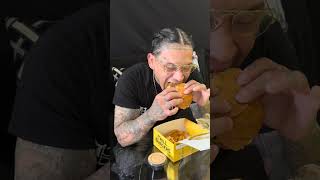 4x3 Jose eats trillburger for the first time in Houston Tx…