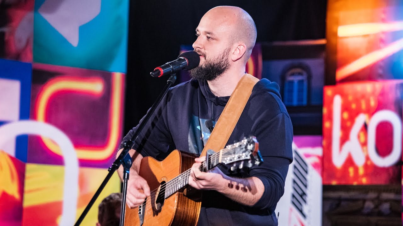 BONUS: Pokáč - Holky to objektivně lehčí maj / Mám doma kočku / Dej mi pusu / Matfyzák na discu