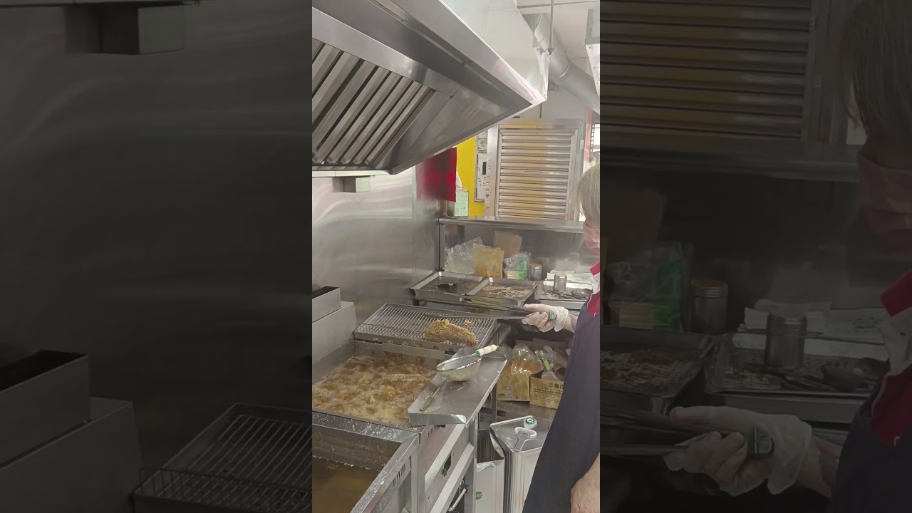 每天下午都很多人來的炸雞排，竟然是三重在地近50年的飲料店|三重牛乳大王 縮圖