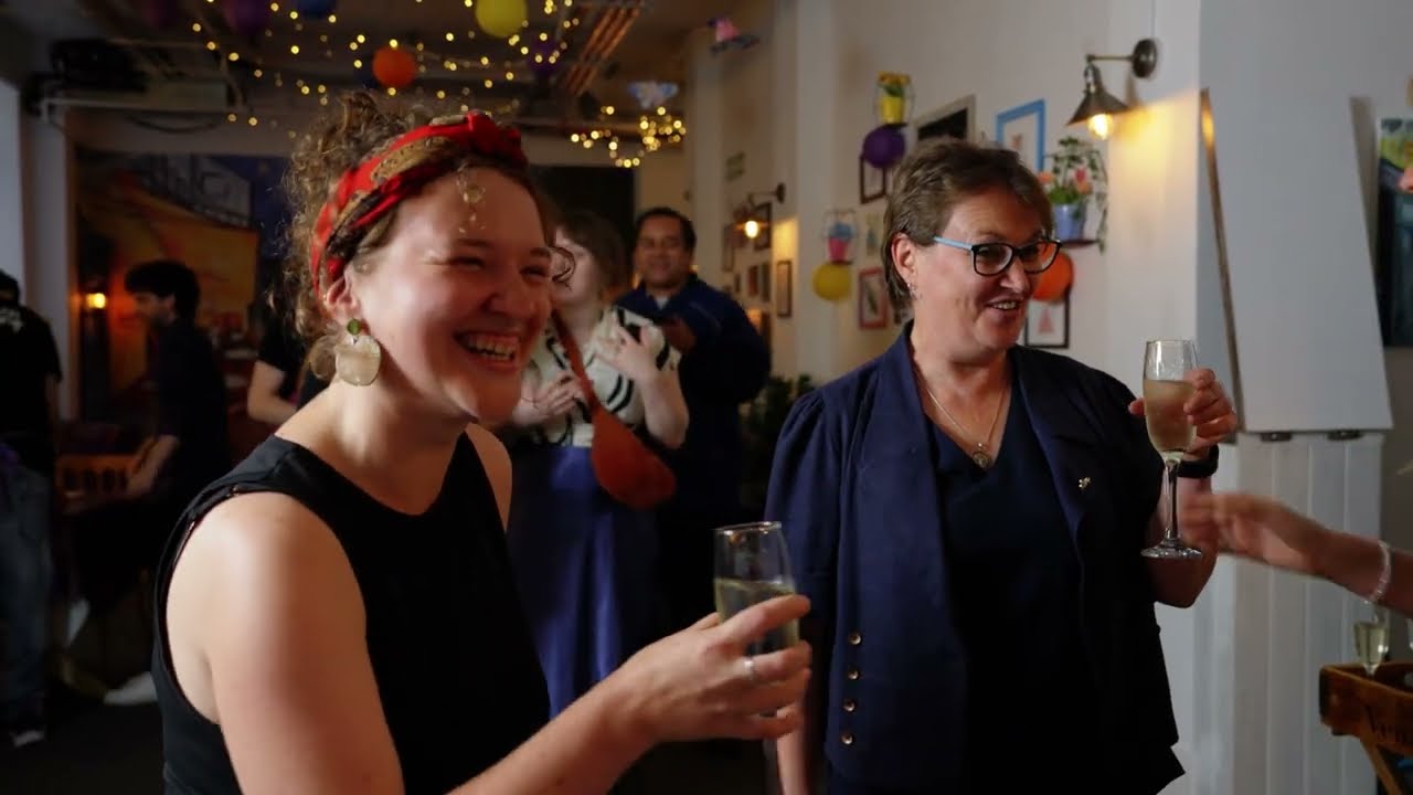 PopUp Painting - Unleashing the UKs Creativity! 🎨🥂