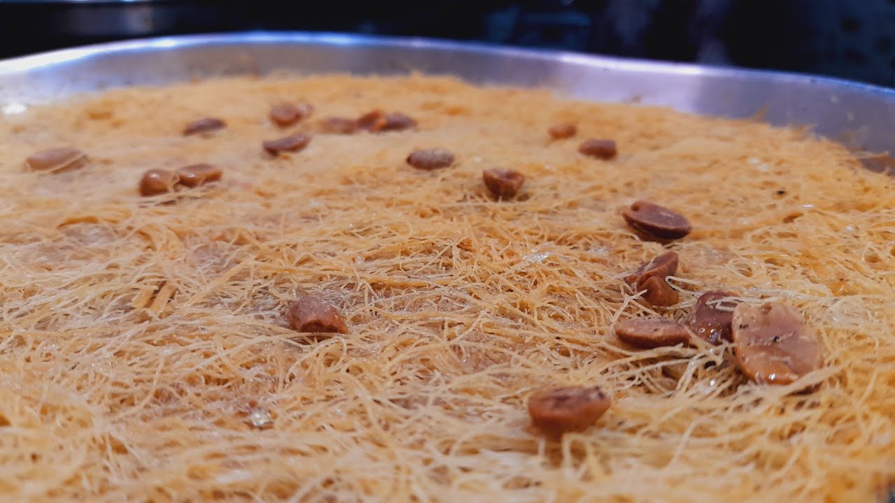 يا جماعه حذروا بلبن مني انا عملت الكنافه المستخبيه بالكريمه🌙💥👌👊