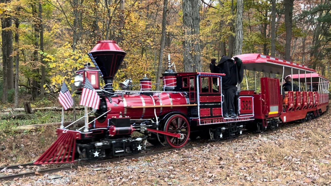 Halloween 2023 at the Essex County Turtle Back Zoo Railroad
