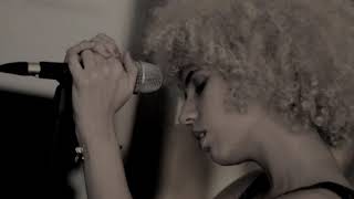Jessica Einaudi : I don't care