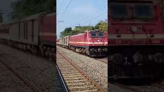 Indian railway shiringa to kolkata express WAP 4 engine shorts video viral 🔥#yy shorts 🚸