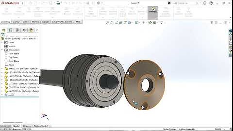 Revolving centre assembly in 3D CAD software 