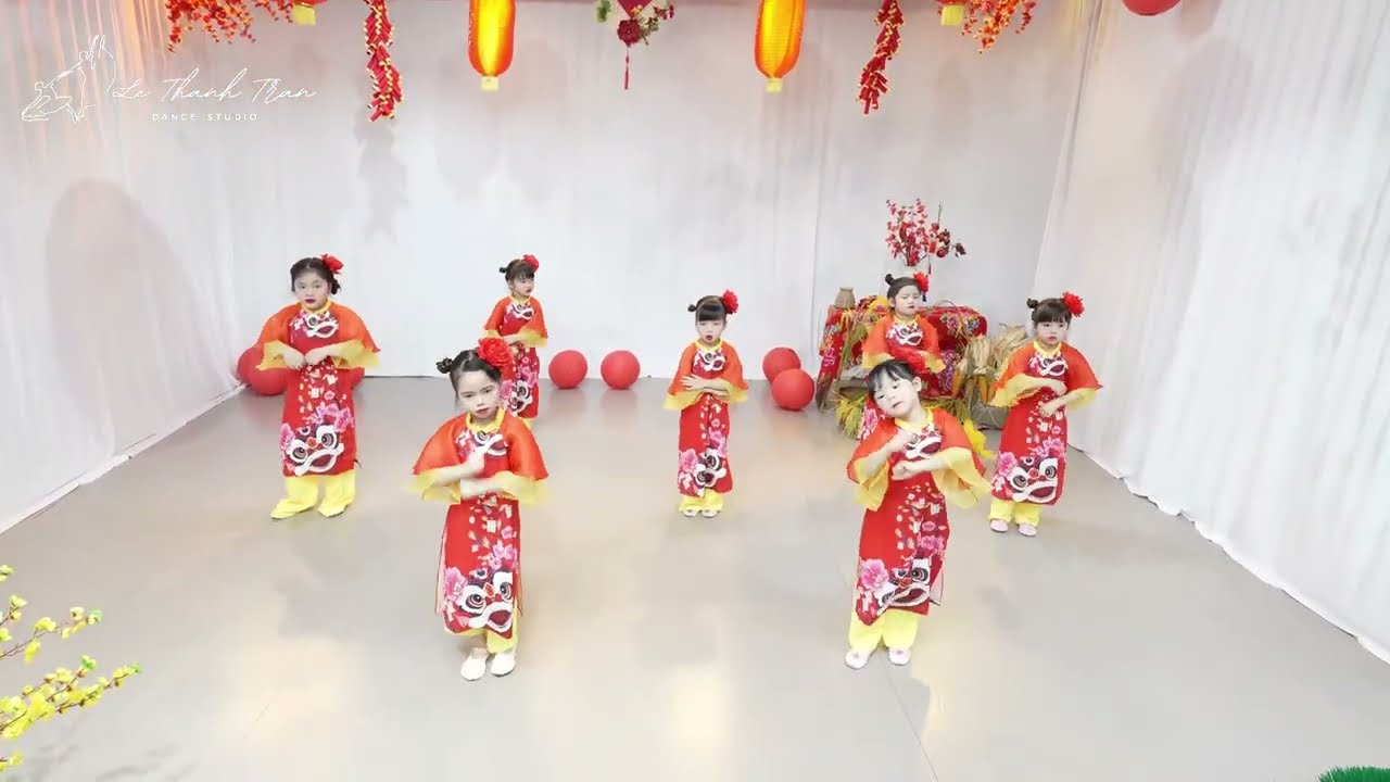 Múa Bé đón tết sang - K02 - Lethanhtrandance