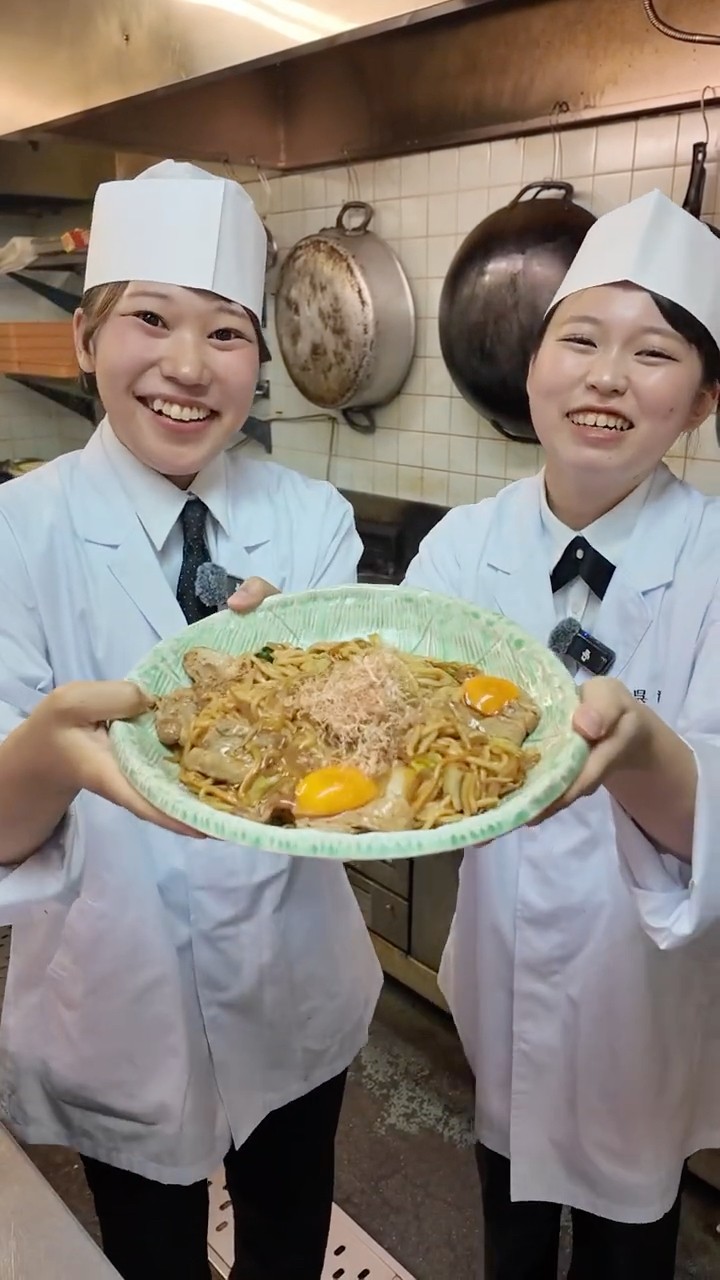 うどんと炒飯 Lala-chan's fried udon noodles! I'm going to feed them to the