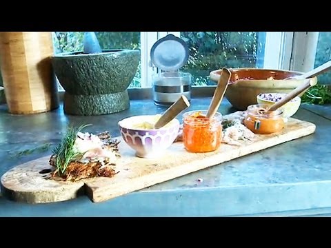 Video: Yuav Ua Li Cas Thiaj Ua Rau Jerusalem Artichoke Thiab Zaub Ntug Hauv Paus Pancakes