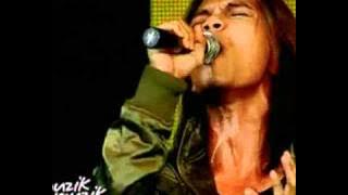 Manifestasi cinta - Fiq feat Mirwana (MTV @ Muzik25)