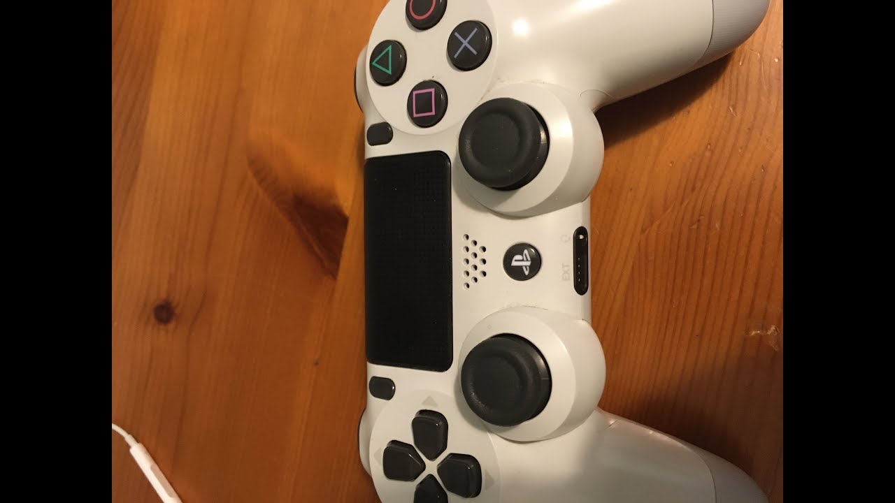 Playing pixel gun 3D with a controller