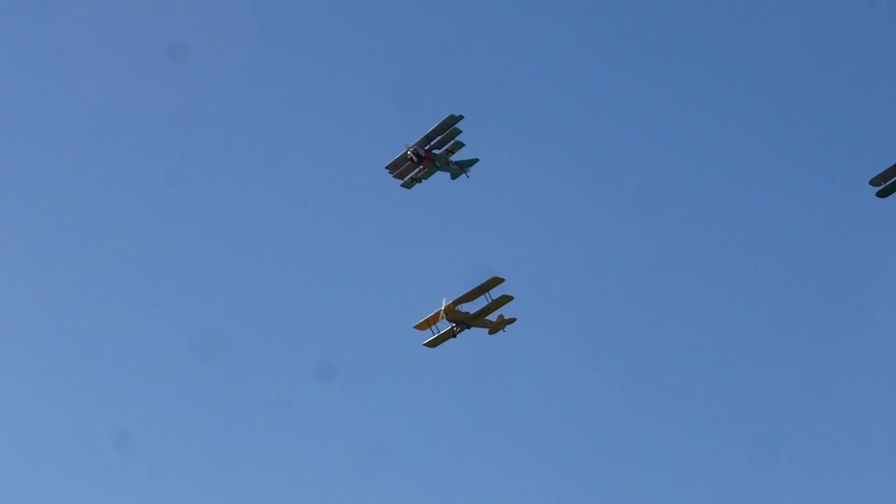 sorvolo aerei storici Belluno : avvicinamento all' aeroporto