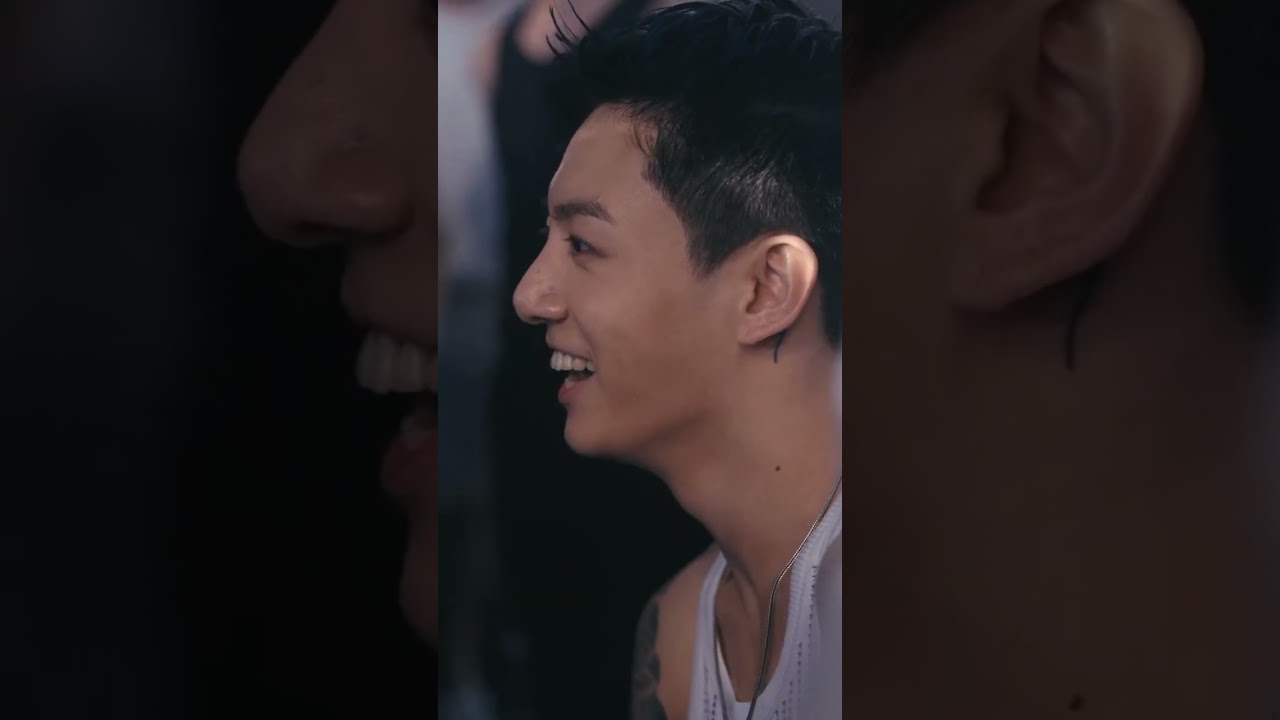 performance Video behind Backstage