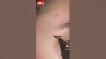 طريقة رسم ايلاينر العيون المبطنة 