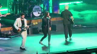 Red Jumpsuit Apparatus X Jonas Brothers Face Down   Jonas20 Greetings From Your Hometown Tour