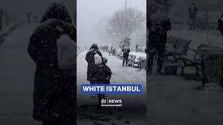 🇹🇷❄️ First snowfall blankets Istanbul streets as the New Year begins